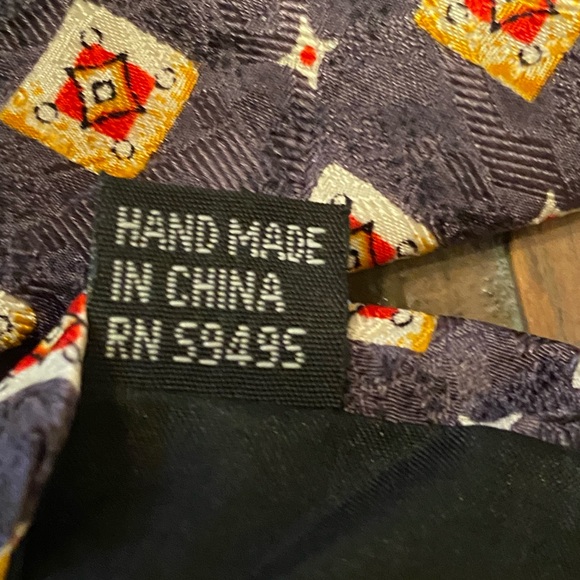 Putti Uomo 100% Silk Tie Gold & Gray & Red EUC - Picture 6 of 8